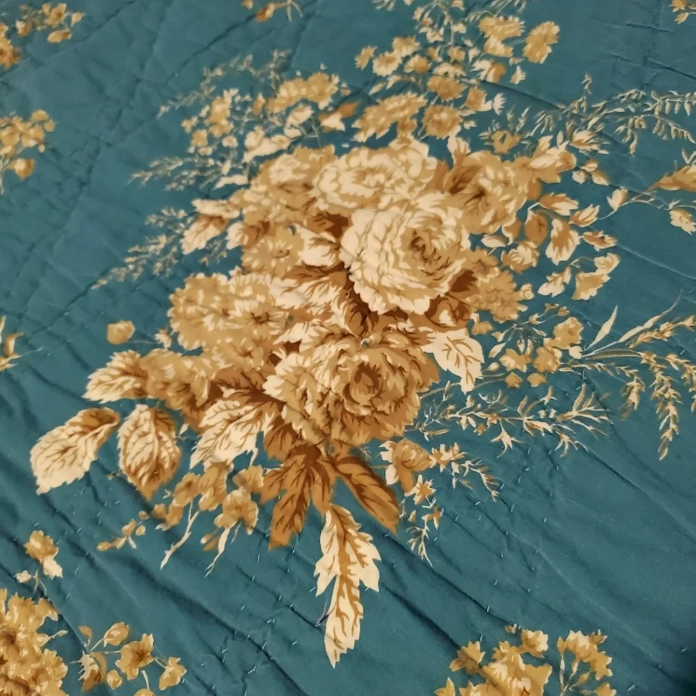 Hand stitched Queen size Quilt CHARTER CLUB - MACY'S WYSIWYG
